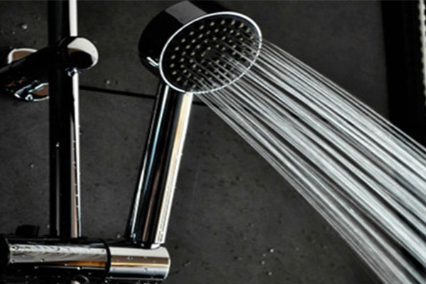 Hur rengör man duschhuvudet? Underhållstips för duschmunstycken?