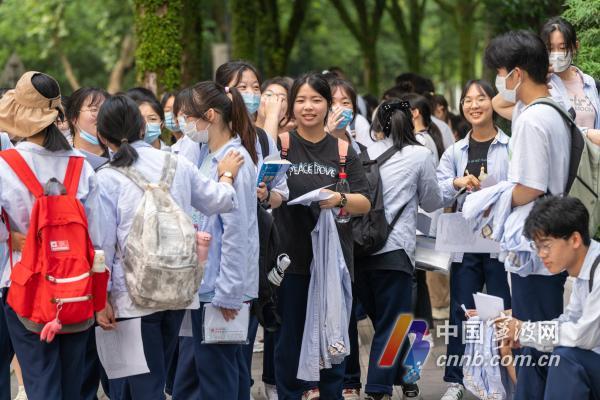 The important moment of testing results for 44,900 examinees in ningbo college Entrance Examination in 2022 