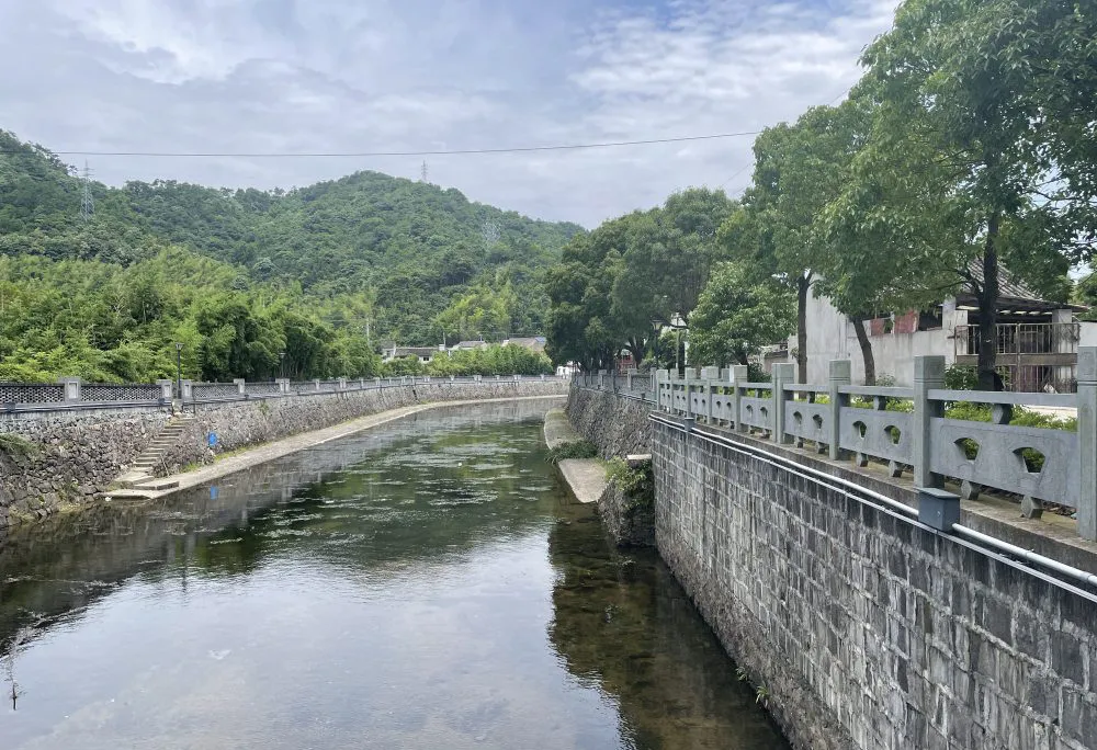 নিংবোর দক্ষিণাঞ্চলে আজ মাঝারি থেকে ভারী বৃষ্টি হচ্ছে