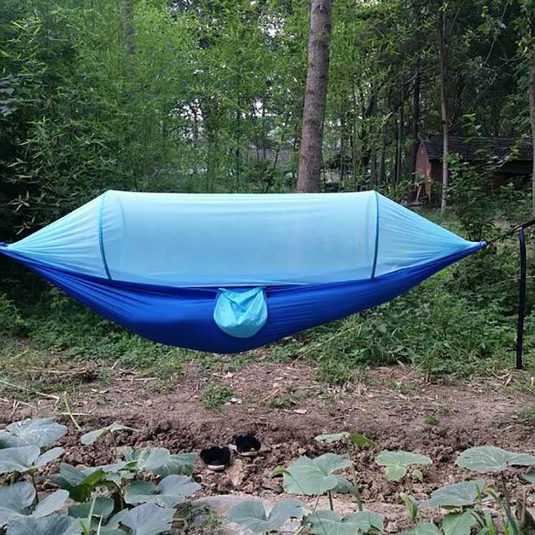 Campinghengekøye med pop-up myggnett