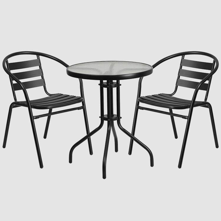 Patio Bistro Dining Huonekalusarja Round Glass Metal Table 2 Black Metal Slat Stack -tuolia