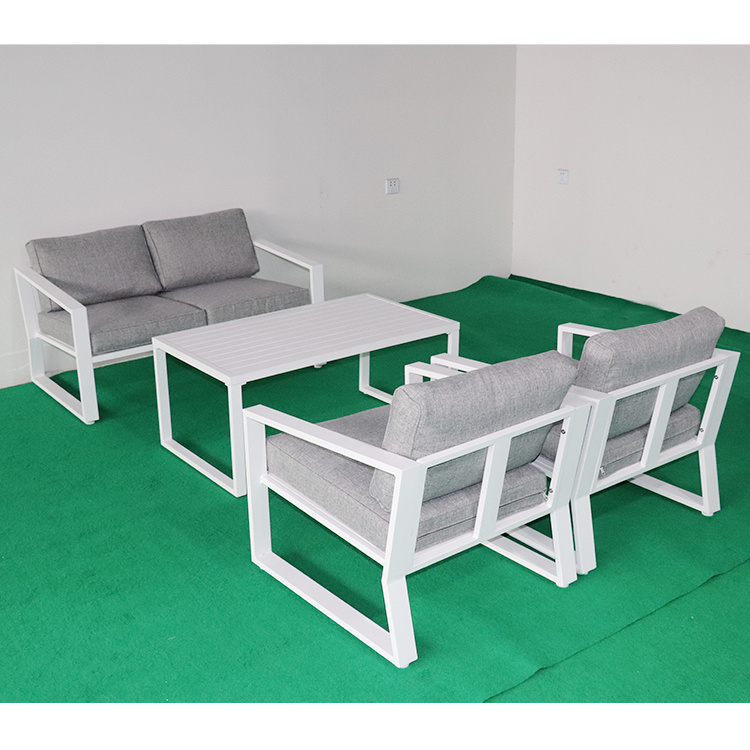 YM Modern Leisure Garden Patio Furniture 4 - Person アルミニウム クッション付きシーティンググループ