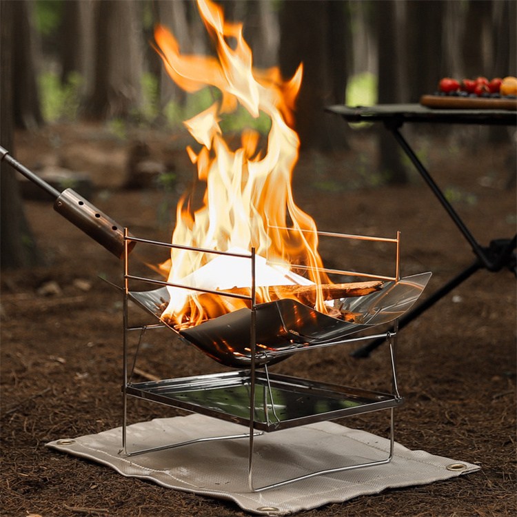 Wielofunkcyjny składany stojak na ognisko