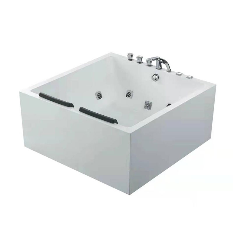Standard Freestanding Soaking Tub