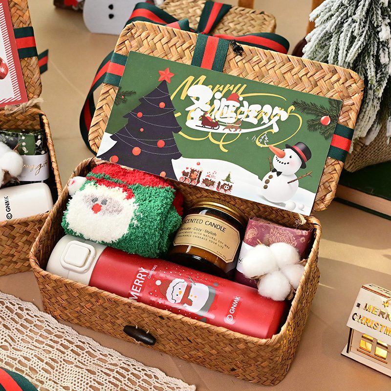 Newest SmallOrders G0144 Christmas rattan basket creative birthday gift box - 1 