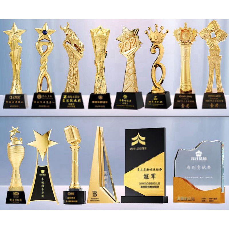 SmallOrders G020306 Crystal trophy production creative - 2