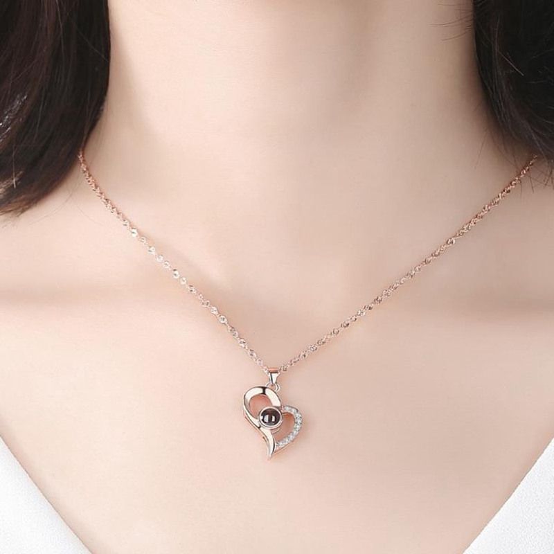 SmallOrders G020213 Heart projection necklace in 100 languages - 3 