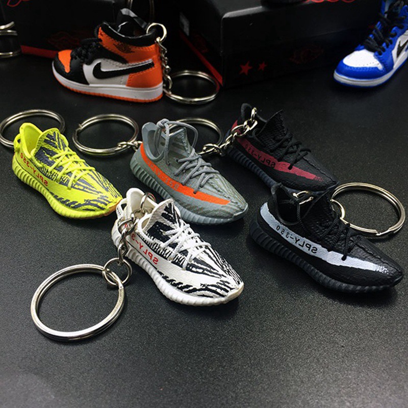 SmallOrders G020945 Wholesale 3D Shoes Sneaker Keychain - 4 