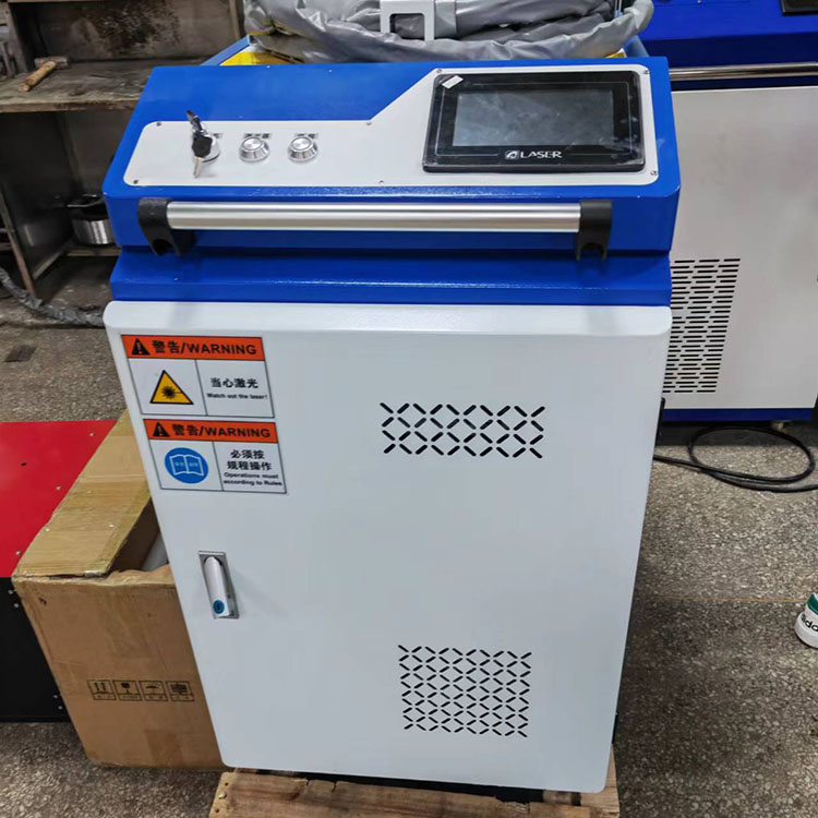 machine de nettoyage de dérouillage de laser de fibre de 1000w 2000w pour la poussière d'huile de peinture de rouille