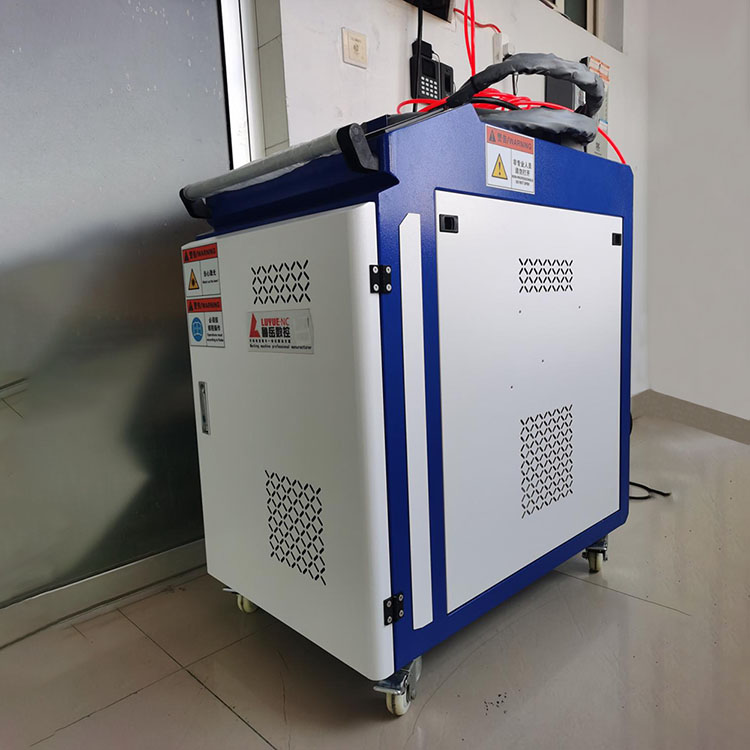 2000w Handheld Metal Laser Rust Remover Large Laser Cleaning Machine