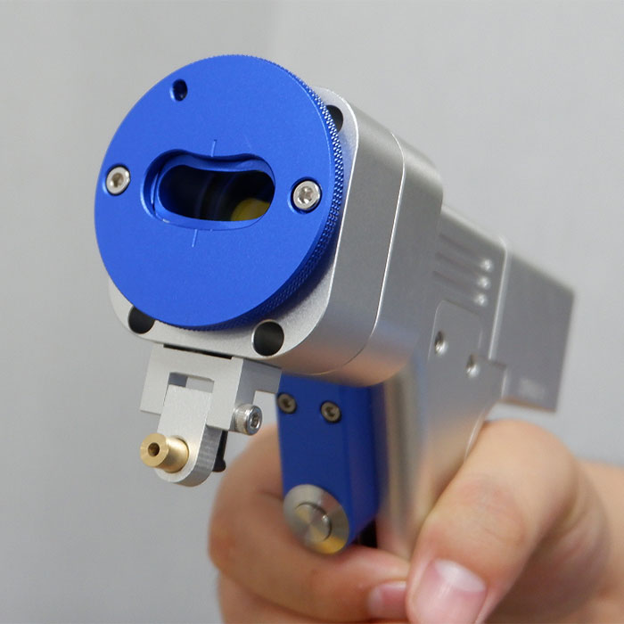 2000w Handheld Metal Laser Remover rust Remover ເຄື່ອງເຮັດຄວາມສະອາດເລເຊີຂະຫນາດໃຫຍ່
