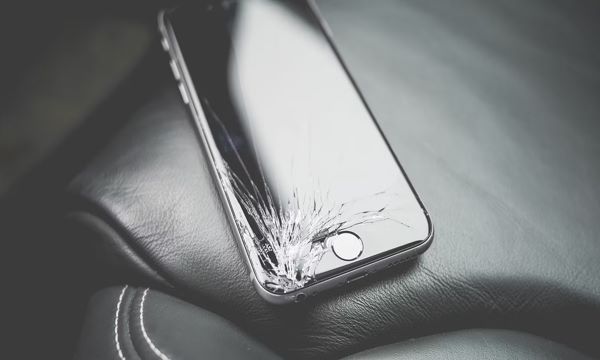 Kako zamenjati pokvarjen zaslon mobilnega telefona