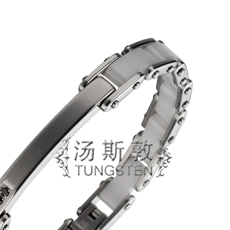 Ceramic Knuckle Bracelet Hits the Market, Sparking a New Trend in Accessory Design
