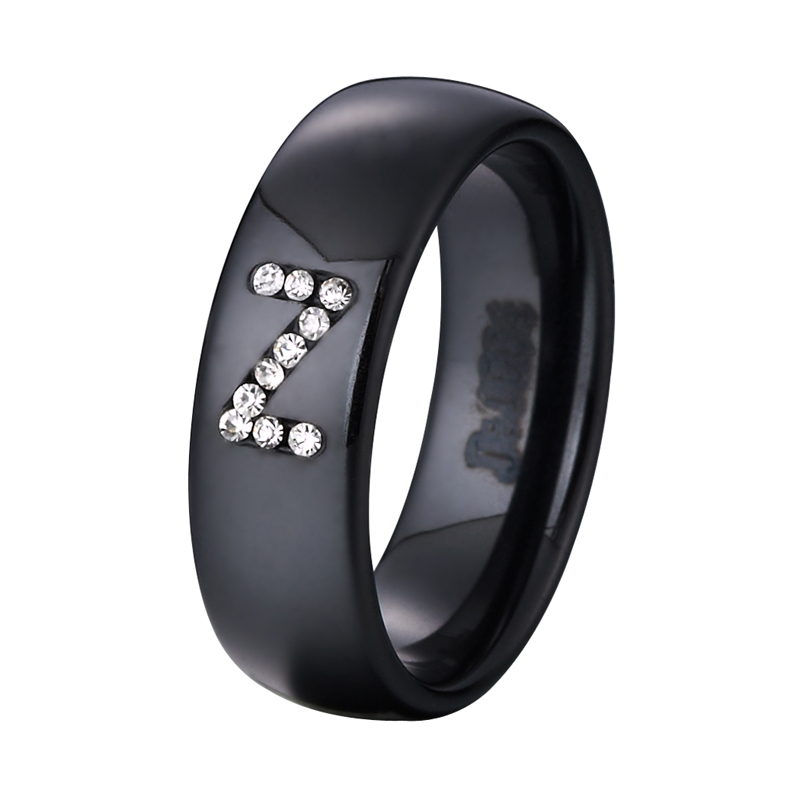 Must keraamiline sõrmus, inkrusteeritud kristallist sõnarida Z