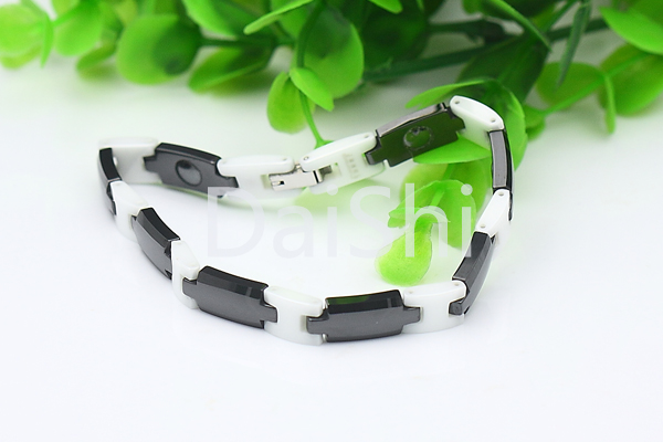 Bracelets magnétiques en céramique avec blanc et noir