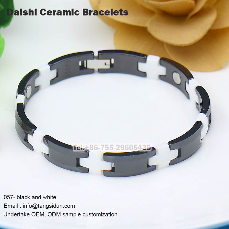 Elegant Black and white Me ceramic magnetic bracelet Biotherapy magnet