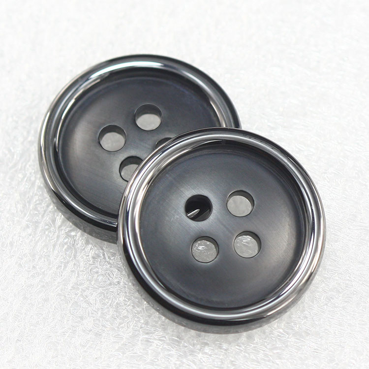 Suit Ceramic Button