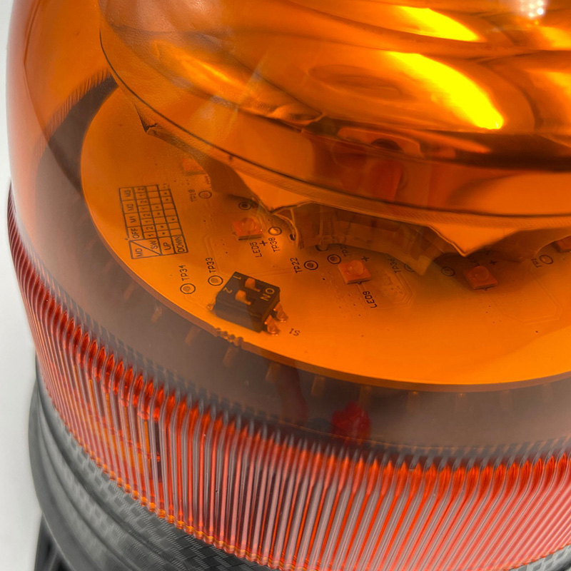 Segnalatore di sicurezza lampeggiante a base magnetica color ambra da 12 LED