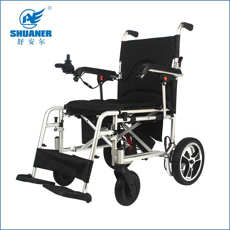 Lengvai valdomas pagyvenusių žmonių lengvas elektrinis invalido vežimėlis