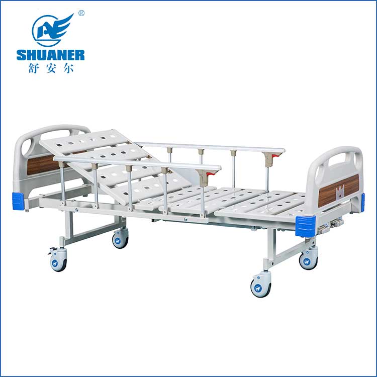 What are the characteristics of the evolution of medical beds?