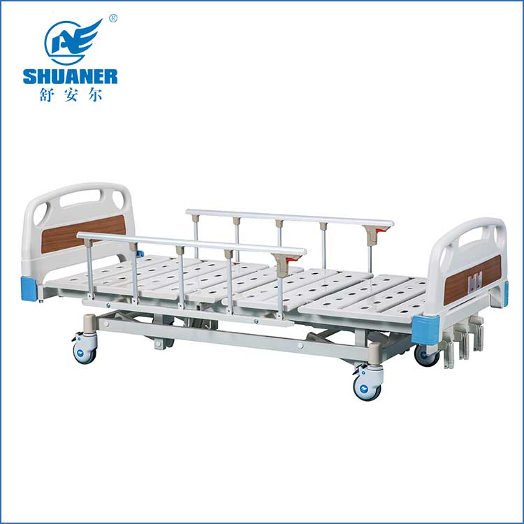 Tiga Fungsi Medical Crank Bed