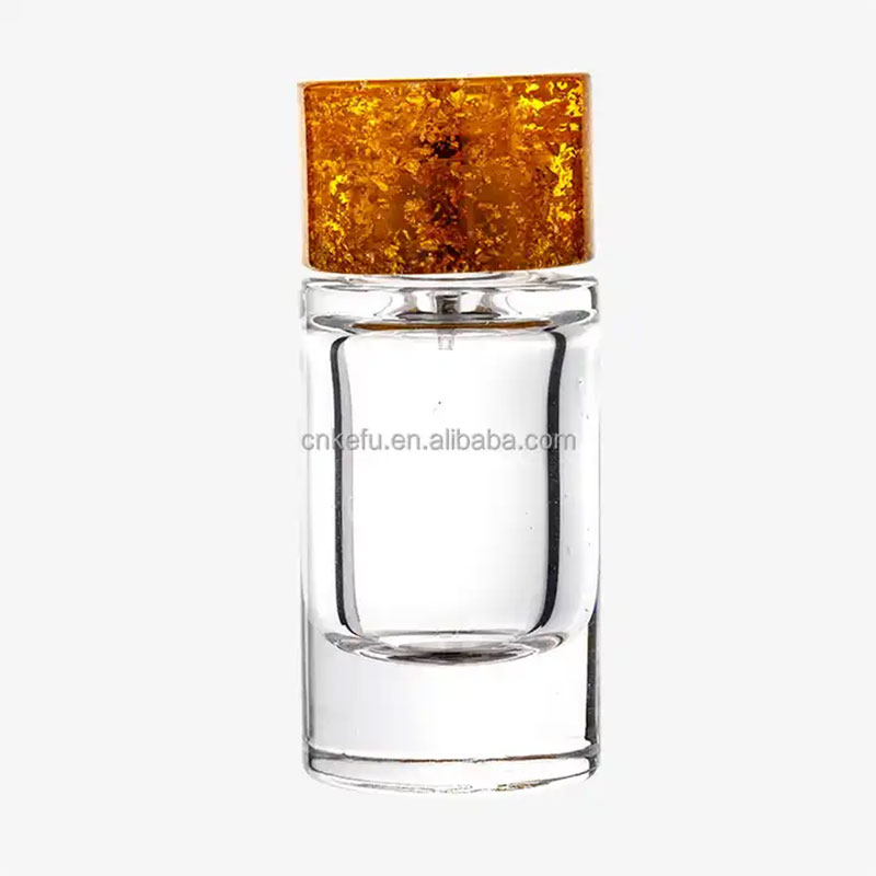 Négyzet alakú parfümös üveg - 6 