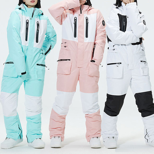 Costum de schi dintr-o bucată pentru femei