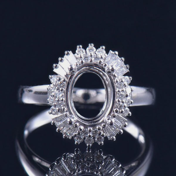 18K deimantinis moteriškas žiedas, pusiau tvirtinimas