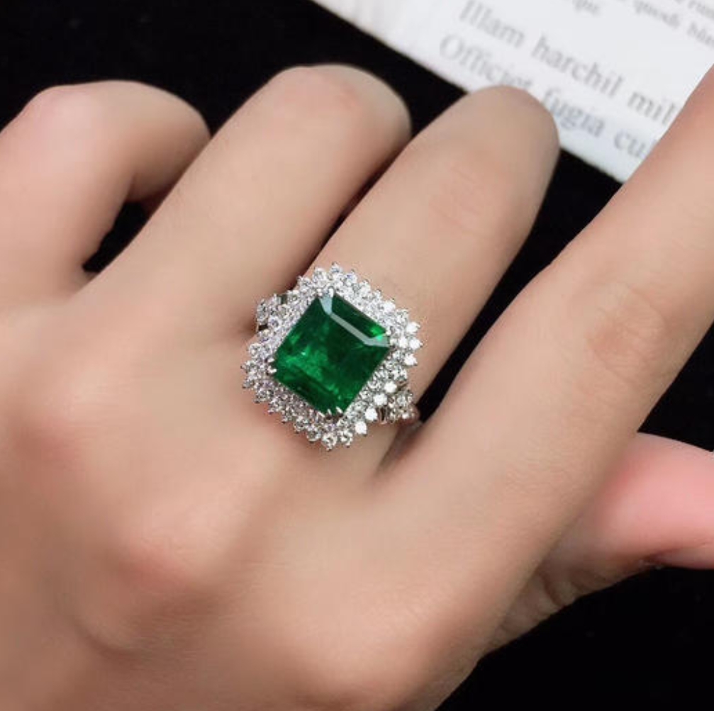 Emerald Ring —— Fine Jewelry