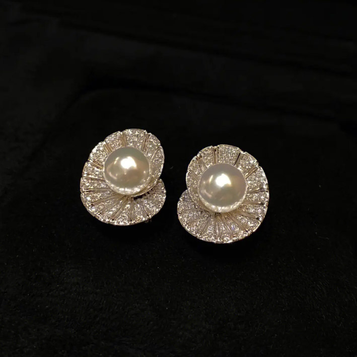 Ang Walang-hanggang Elegance ng Pearl Earrings