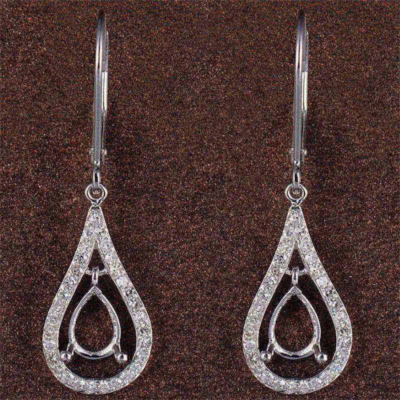 Detailed Lever Back Earrings Semi-Set