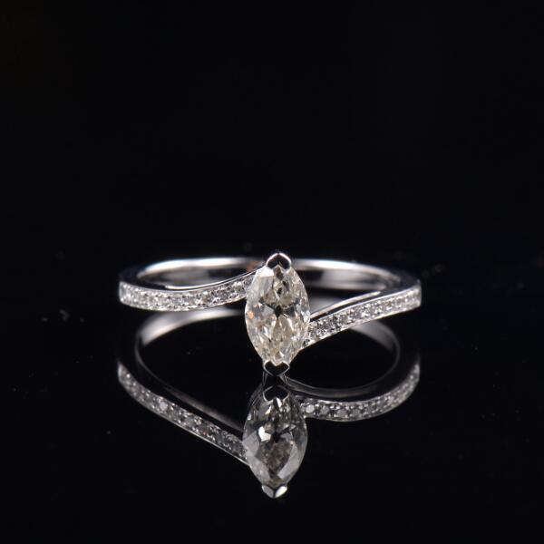 Detailed Marquise Cut Ring Semi-Set