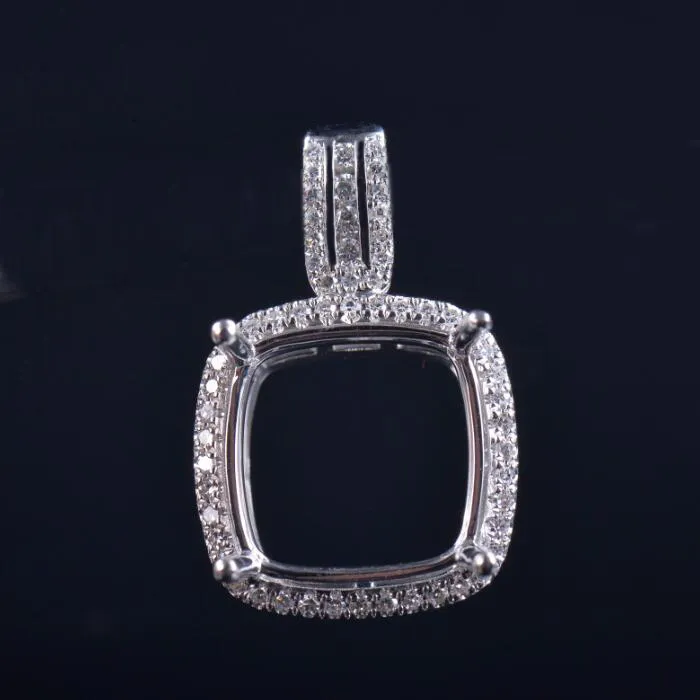 Glamorous Cushion Cut Pendant Mounting