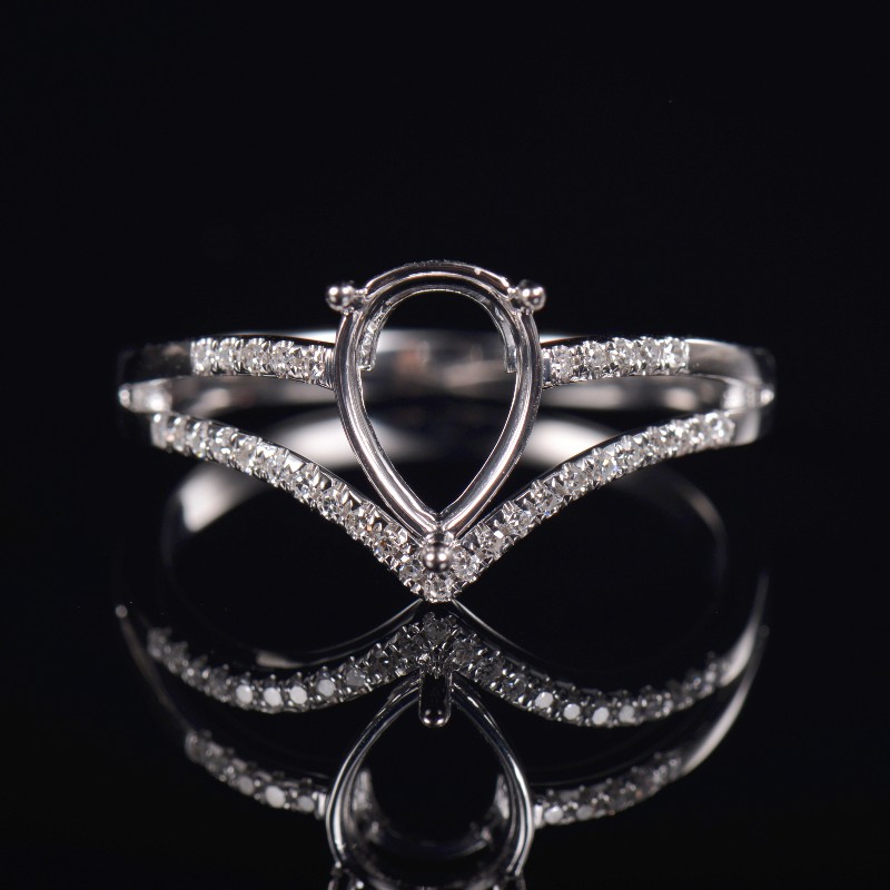 Pear Shape Lab Diamonds Ring Semi Mount