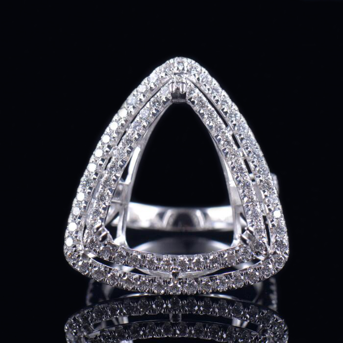 Quality Sparkly Trillion Cut Ring Mounting