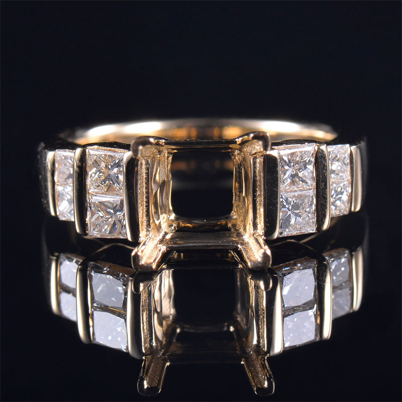 Solitaire Stud Princess Cut Ring Mounting