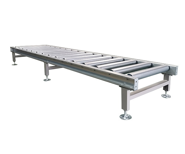 What are the characteristics of powered roller conveyors and unpowered roller conveyors?