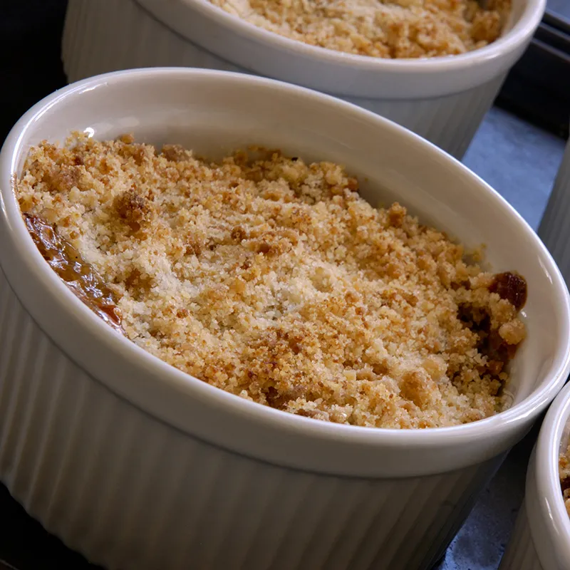 Christmas Dessert Apple Crisp Recipe - HYSA KITCHEN