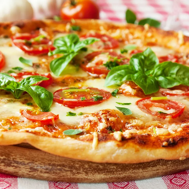 Công Thức Pizza Margherita Trong 4 Bước Đơn Giản - HYSA KITCHEN