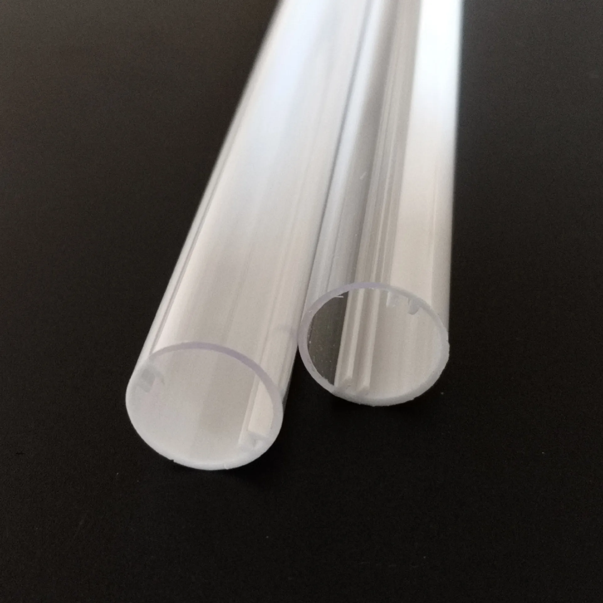 Alin ang mas mabuti, glass LED tube housing o plastic LED tube housing