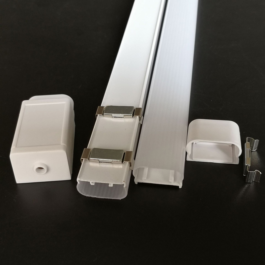 Plastic Extrusion for Refrigerator and Freezer Light Fixtures