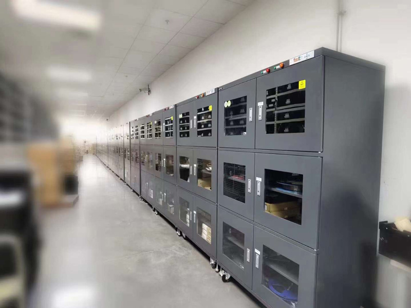 Low humidity storage dry cabinet na ipinadala sa New Zealand, para sa pag-iimbak ng mga elektronikong sangkap.