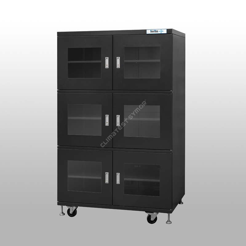 Dry Cabinet for Integrated Chips