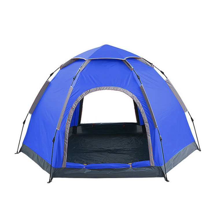 3-4 ຄົນໃນຄອບຄົວ tent camping ກາງແຈ້ງ