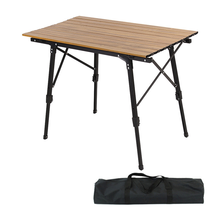 Prenosný, výškovo nastaviteľný kempingový stolík z dreva a hliníka