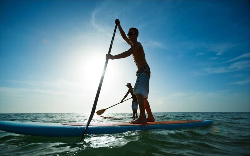 Која је разлика између даске за сурфовање и даске за веслање?