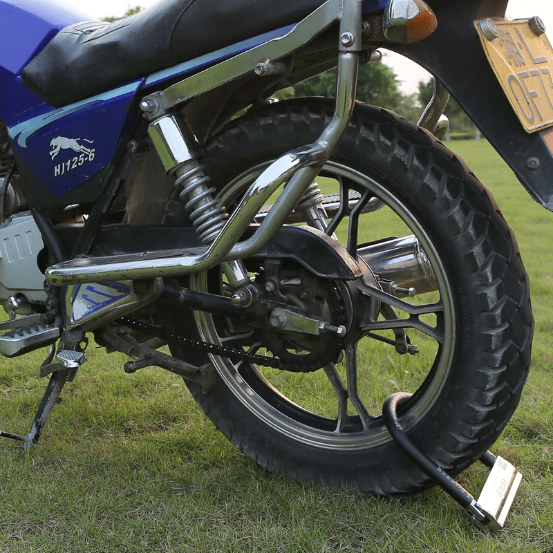 Is the motorcycle lock for the front or rear wheels?