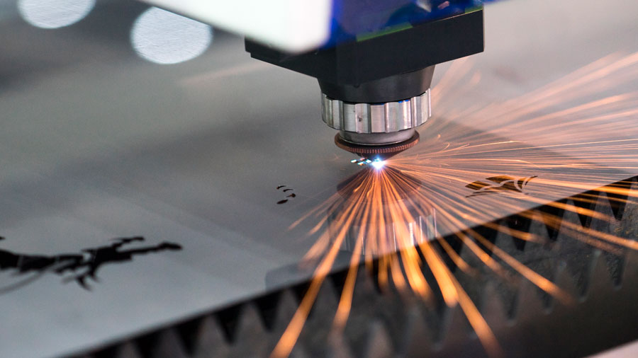 What materials can a Fiber laser cut and how thick can it cut?