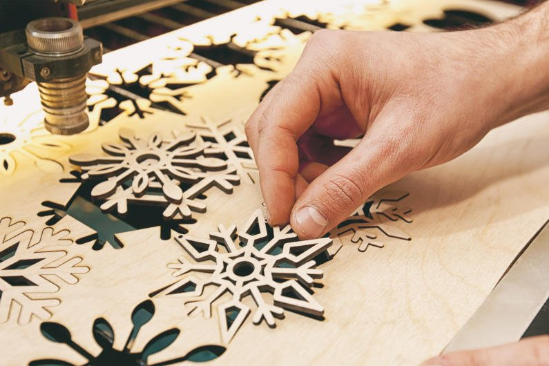 What materials can be cut by CNC laser cutting machines?