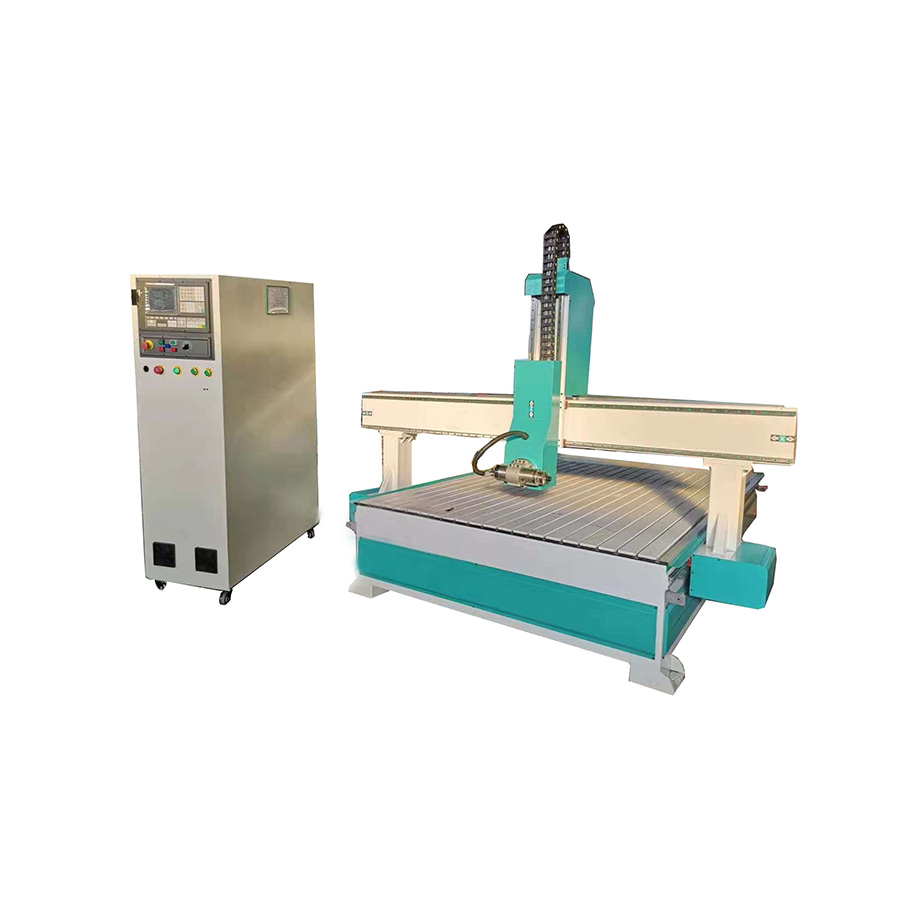 4-осна CNC машина за дърворезба